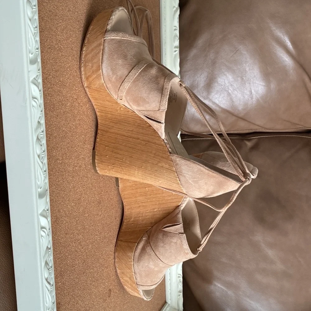 Vince Camuto Wedges